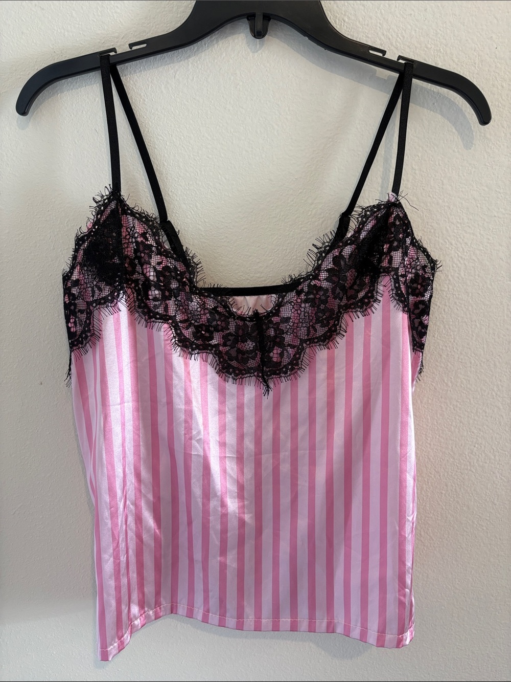 2 piece pajama set shorts and tank top pink with stripes and black lace - Picture 2 of 5